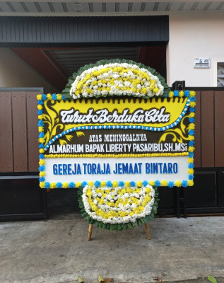 Papan Bunga Duka di Nagekeo